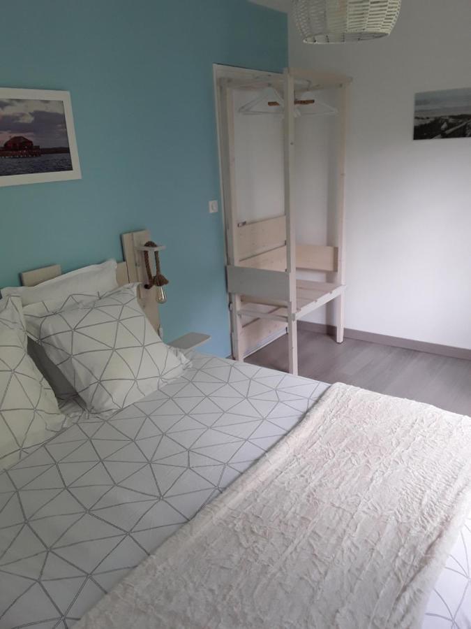 D'hotes Les Iris A Sur Le Bassin D'arcachon Bed & Breakfast 3*