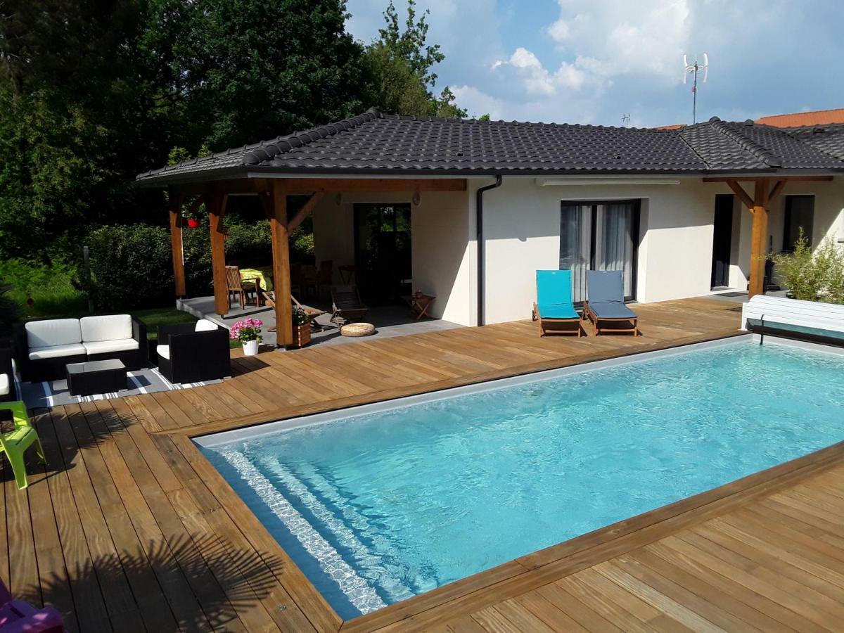 D'hotes Les Iris A Sur Le Bassin D'arcachon Bed & Breakfast 3*