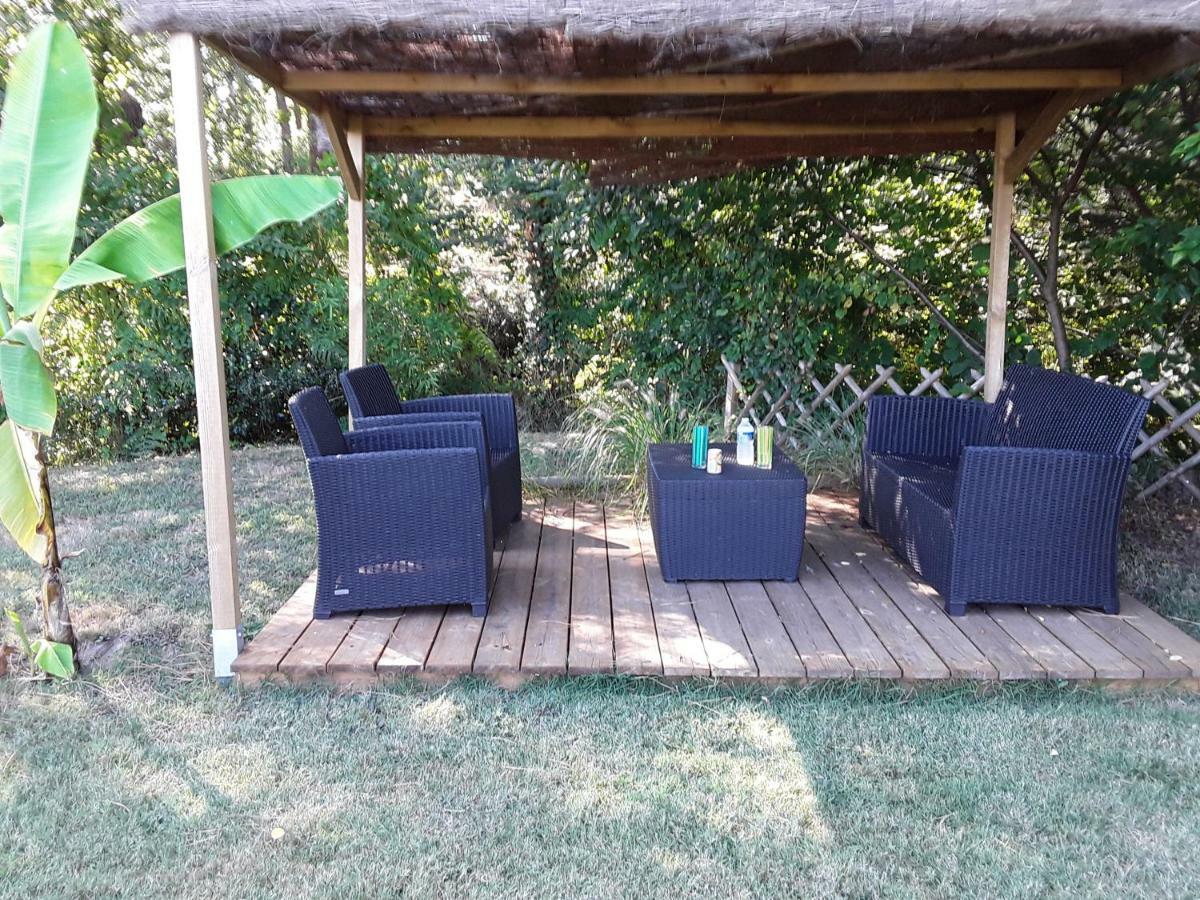 D'hotes Les Iris A Sur Le Bassin D'arcachon Bed & Breakfast 3*